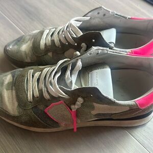 Size 8 Philippe model